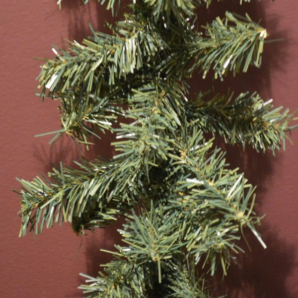 Samuel Alexander Pack of 4 x 2.7m (9ft) x 20cm Canadian Pine Christmas Garland Plain Green