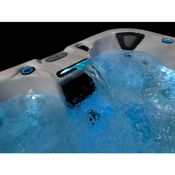 Grayling™ 3-4 Person Hot Tub (includes Cover & Steps)