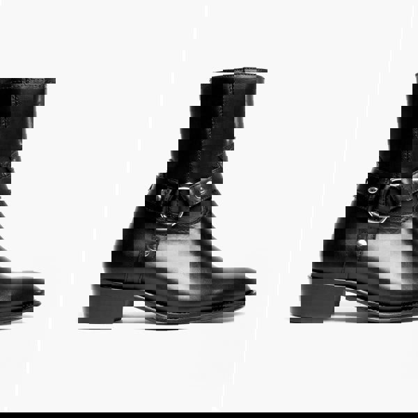 1676581986-13088900.jpg