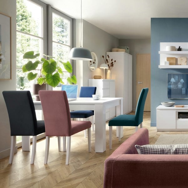Furniture To Go Fribo extending dining table 140-180cm in White
