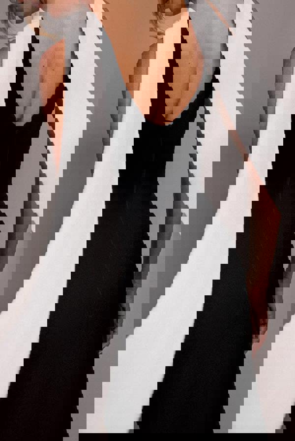 Contrast Crepe Halterneck Maxi Dress With Sash - Black Cream DR5044