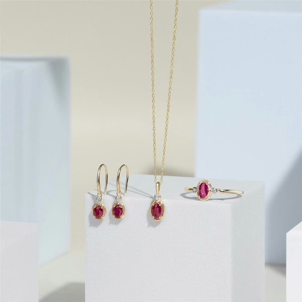 Gemondo Classic Oval Ruby & Round Diamond Ring In 9ct Yellow Gold