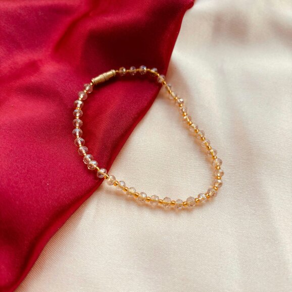 The Colourful Aura Mutlicolour Gold Crystal Beaded Sparkle minmalist Elegant Bracelet - Off White - Off White