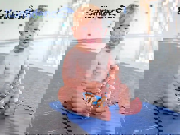 Splashy™ Roll and Go Baby Changing Mat Konfidence