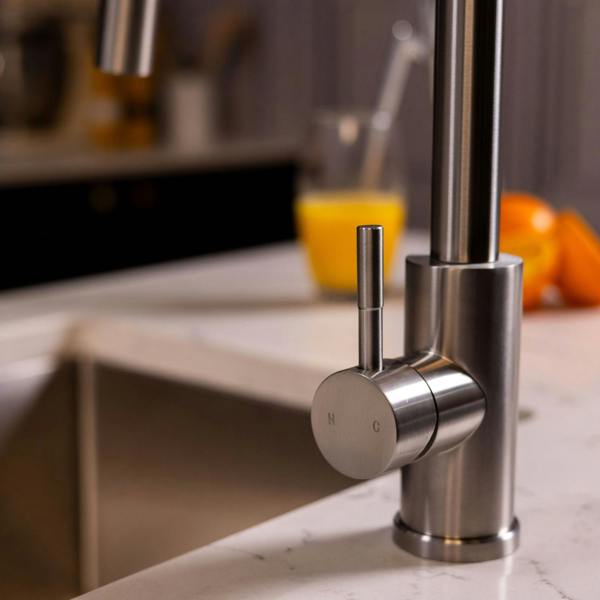 Flode Runda | Kitchen Sink Mixer with Pull out Spray | Brushed Steel | Square Head