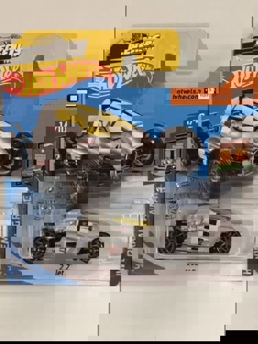 hot wheels 2 jet z hw dream garage ghb45 new