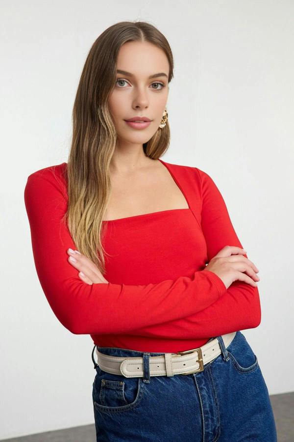 WOVCOR Square Neck Draped Detailed Fitted Knit Blouse