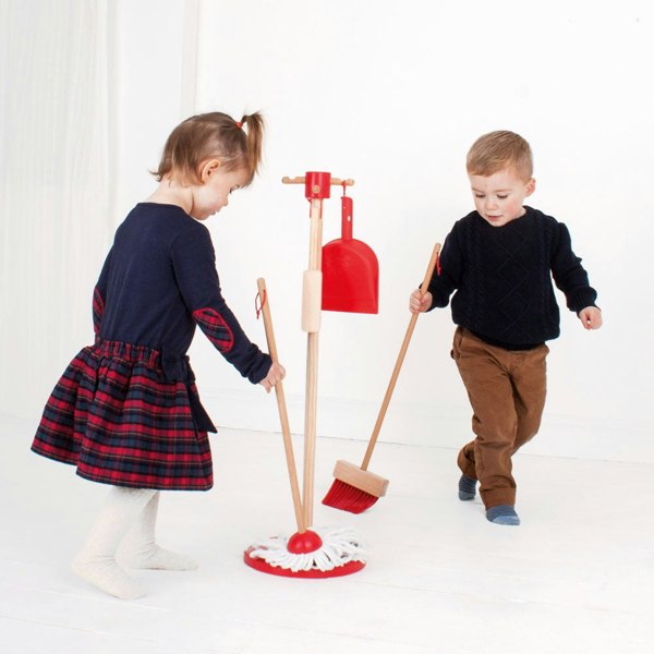 Bigjigs Toys Wooden Cleaning Stand Set Toy Including A Mop, Broom, Dustpan & Brush