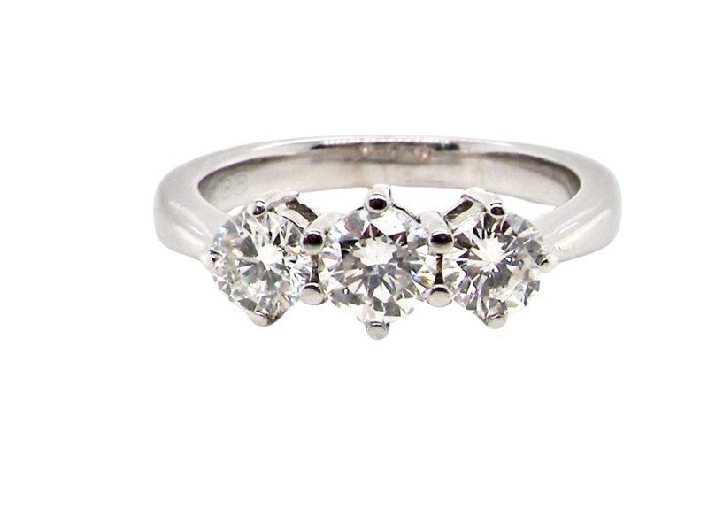 Vintage Tom A three stone diamond ring