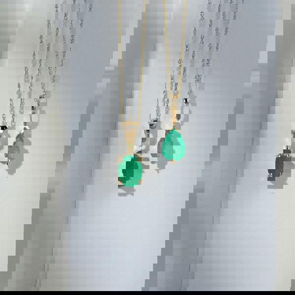 Gemondo Classic Oval Emerald Pendant in 9ct Yellow Gold