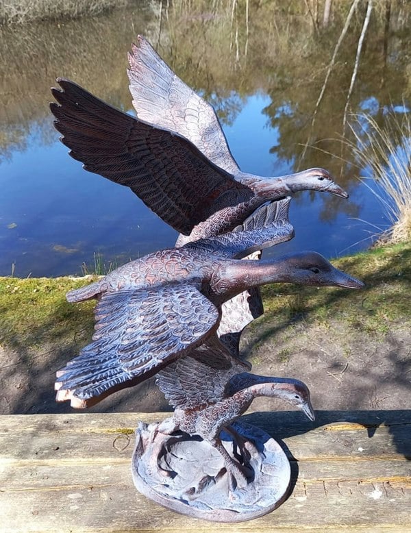 Inspirational Gifting Set of 3 Flying Ducks Garden Sculpture Ornament Decor