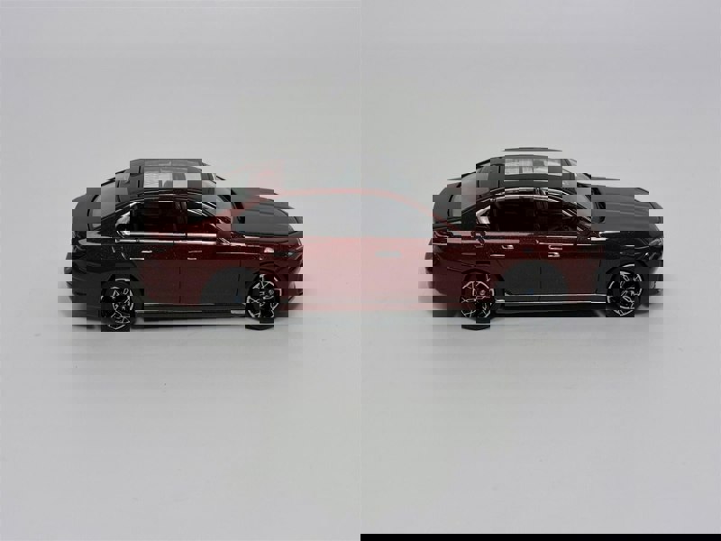 Mini GT BMW i7 xDrive60 Aventurin RHD 1:64 Scale Mini GT MGT00952R