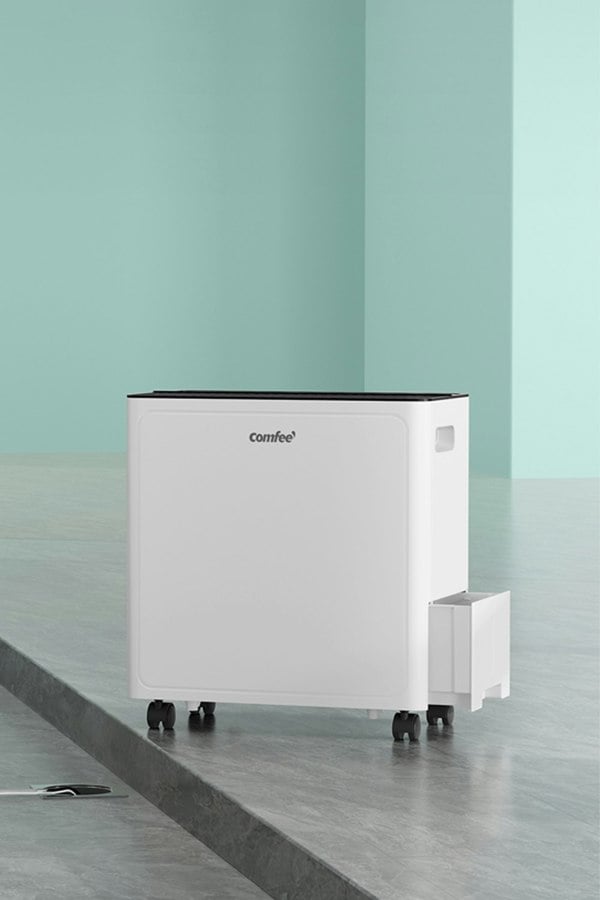 Living and Home 30L/Day Dehumidifier 3.4L Tank Quiet Operation with Drain Hose