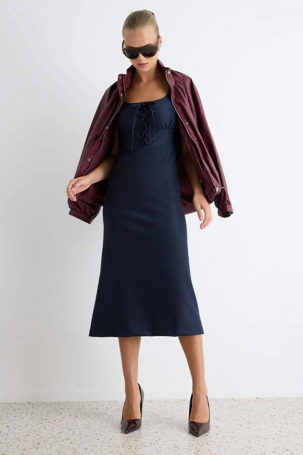 WOVCOR Square Neck Sleeveless Bodycon Midi Dress