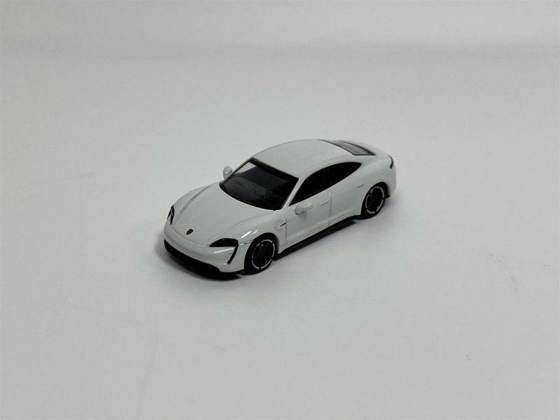 Minichamps Porsche Taycan Turbo S 2019 White Metallic 1:87 Minichamps 870068400