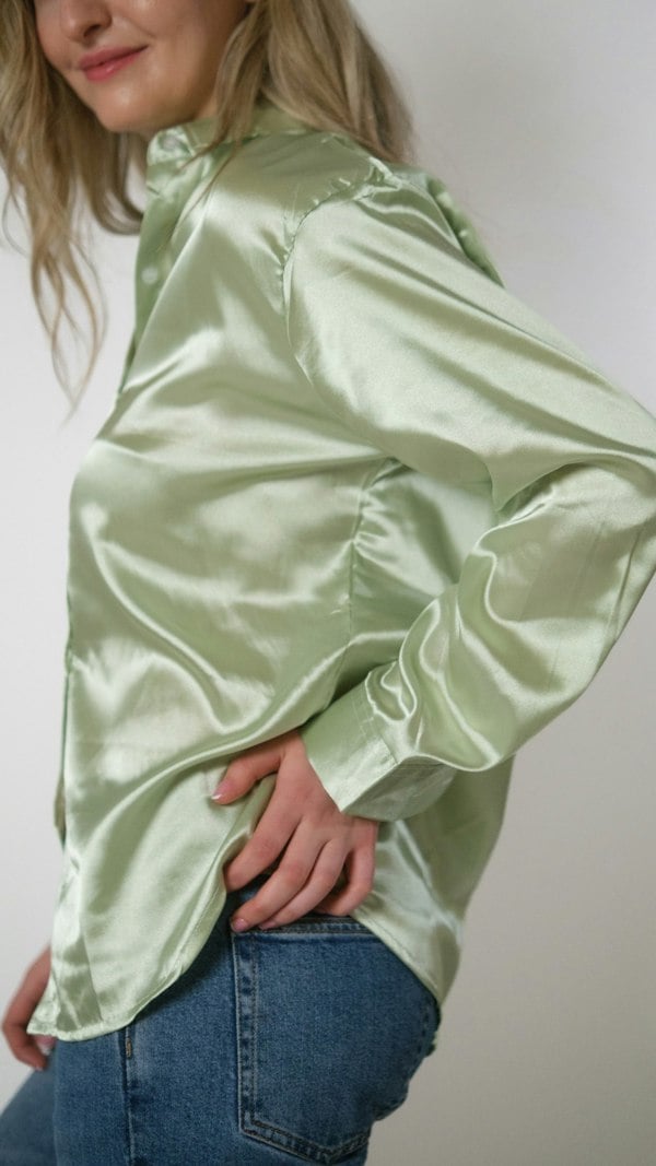 The Colourful Aura Green Silk Satin Plain Long Sleeve Solid Print Loose Shirt