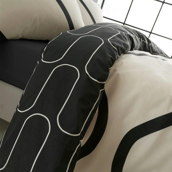 Linear Curve Geometric Black Duvet Cover Set