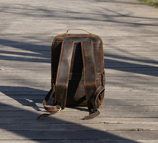 Touribag Minimalist Zip Open Leather Backpack - Dark Brown