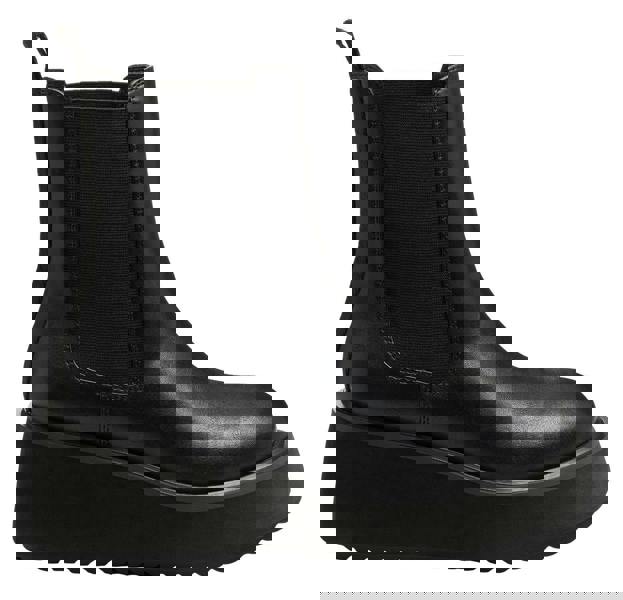 Rocket Dog Heyday Womens Ankle Pull On Dealer Chelsea Boots, black leather ankle boots with chunky platform sole and elastic side panels.