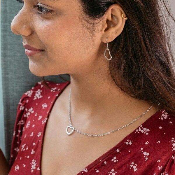 The Colourful Aura Open Small Hollow Heart Minimalist Dainty Silver Pendant Necklace