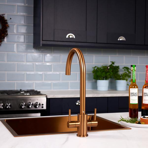 Flode Hammerfest | Dual Lever Kitchen Sink Mixer Tap with Swivel Spout | Brushed Copper Finish