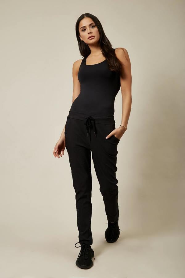 Hoxton Gal Stretch Trousers In Black