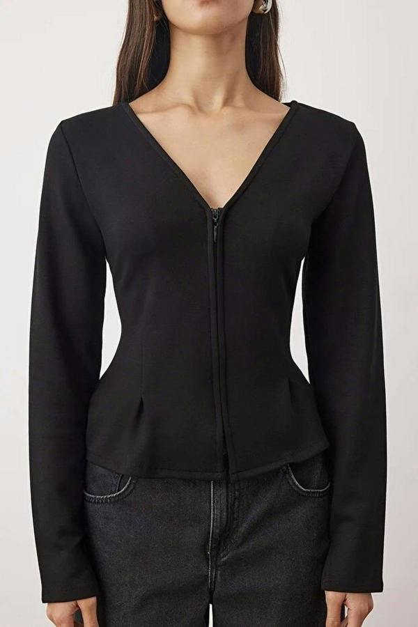 WOVCOR V-Neck Zip-Up Knitted Blouse