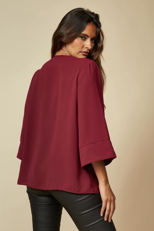 Hoxton Gal Layered Top With 3/4 Sleeves in Burgundy with Necklace