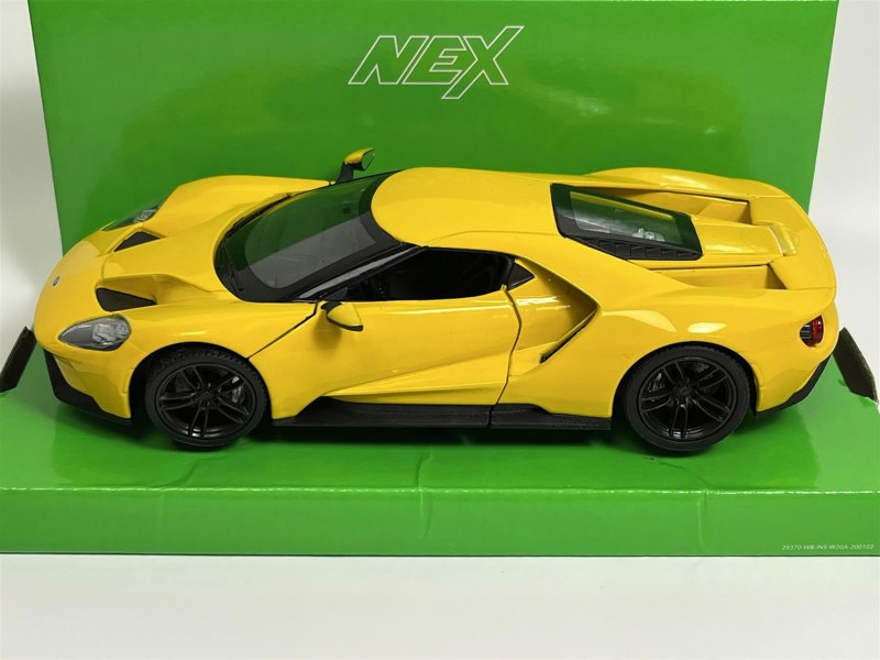 Welly 2017 Ford GT Yellow 1:24 Scale Welly 24082y