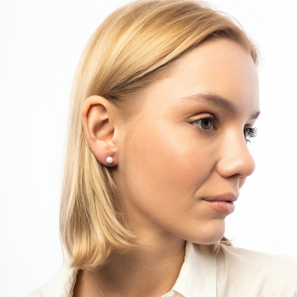 Spero London 9ct Solid Gold Pearl Stud Earrings