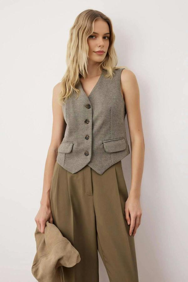 WOVCOR Woven Vest with Satin Back Detail