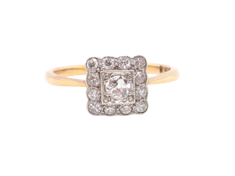 A pretty vintage Diamond Cluster Ring