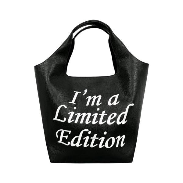 Lilly Loves I'm a Limited Edition Shoulder Bag