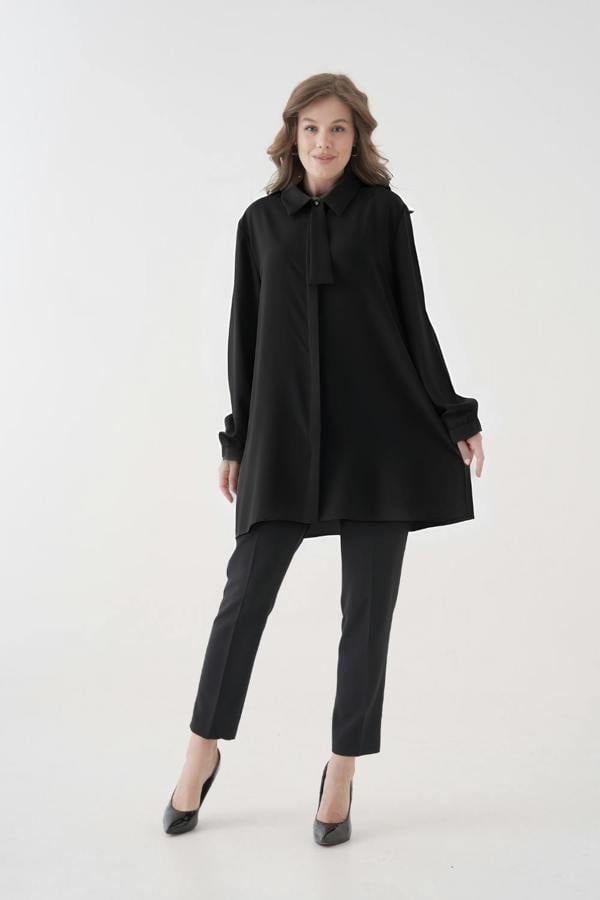 Hoxton Gal Oversized Long Sleeves Tie-Neck Tunic in Black