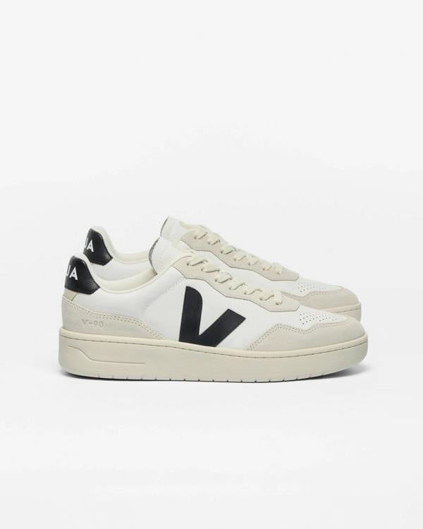 VEJA V - 90 OT Leather Mens Trainers - White/Black | CHO | Designer Mens Trainers