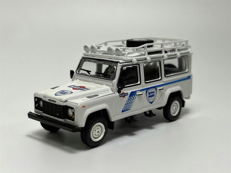 Mini GT Land Rover Defender 110 1991 Safari Rally Martini Racing Support Vehicle LHD 1:64 Scale MGT00558L