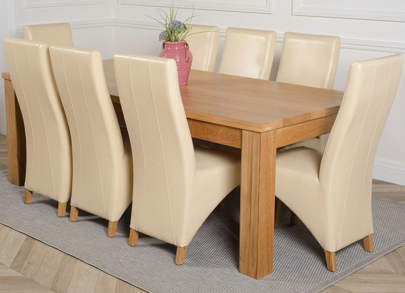 That's Furniture Dakota Extra Large Oak Dining Table with Lola Leather Chairs