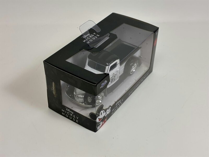 MCSlots Mickey Mouse Steamboat Willie 1941 Ford Pickup 1:32 Scale Jada 36091
