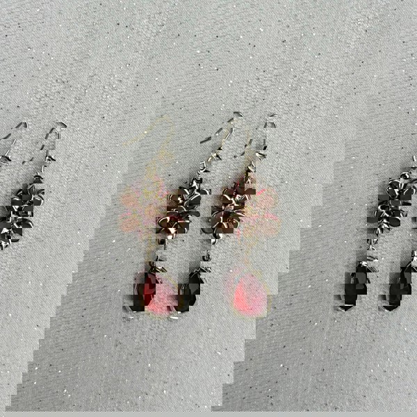 red drop earrings, flower detail, teardrop gemstone, lightweight, gold hook, back view
