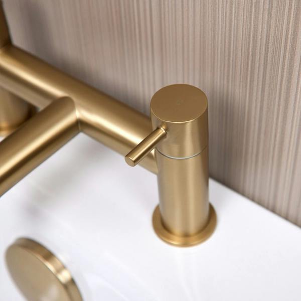 Flode Kumla | Bath Filler Mixer Tap | Brushed Brass
