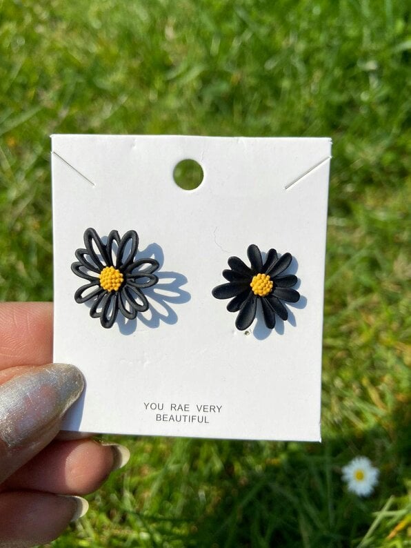 The Colourful Aura Colourful Daisy Sun Flower Summer Floral Dainty Boho Nature Stud Earrings