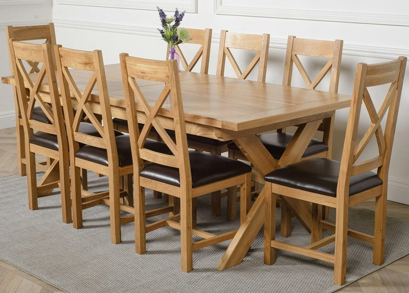 That's Furniture Vermont Cross Leg Oak Extending Dining Table with Berkeley Oak Chairs