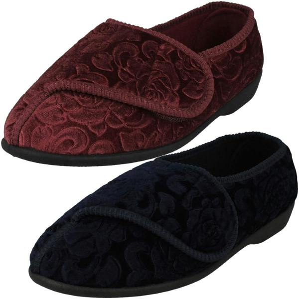 Jo & Joe Ladies Jo & Joe Embossed Floral Detailed Slippers Doreen