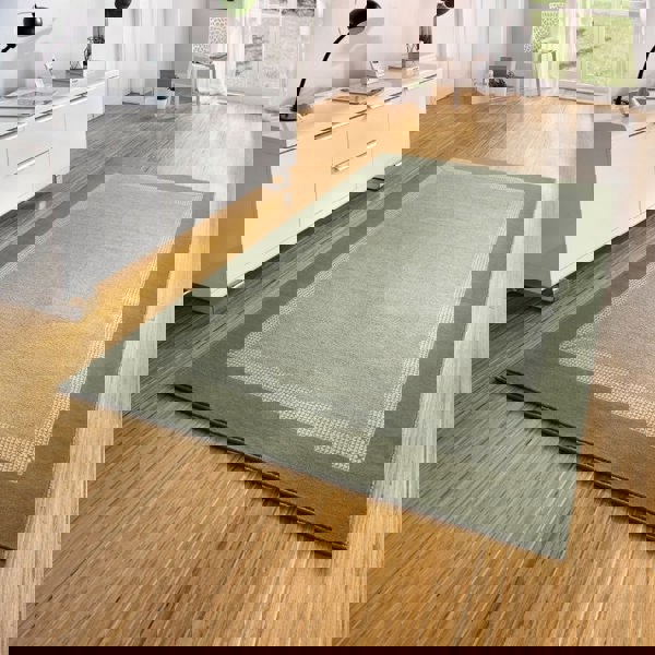 Designer Velours Green Runner “Band” – Classic Elegance