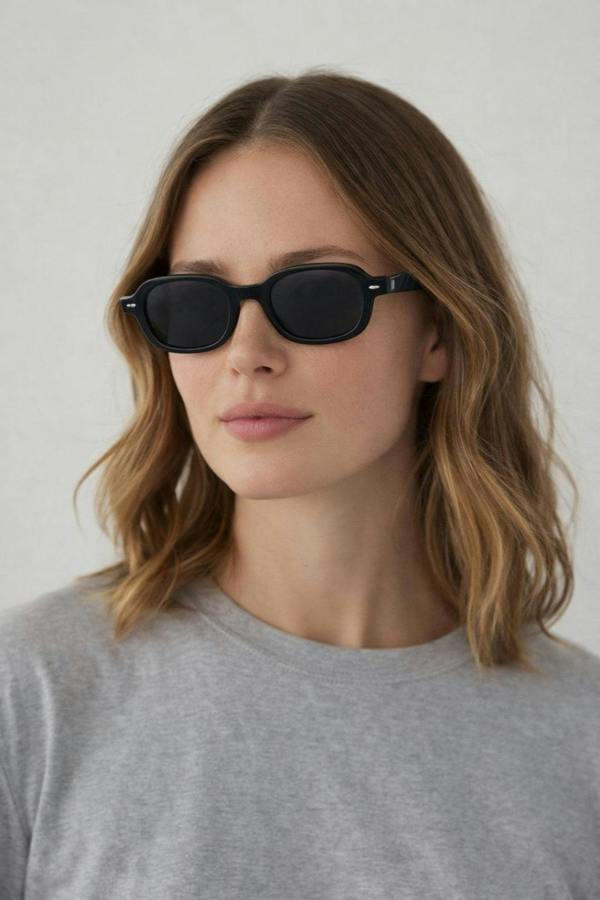 SVNX Retro Rounded Square Sunglasses In Black