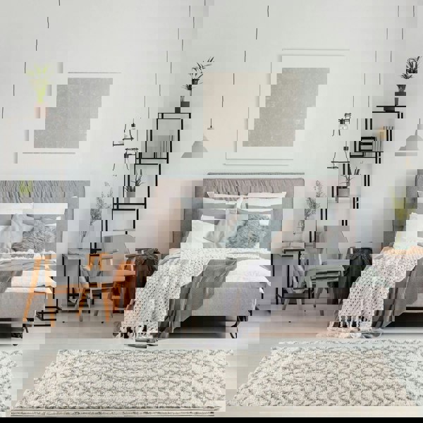 Moroccan Grey Ivory colours rug non-shedding, pet-friendly, and easy to clean