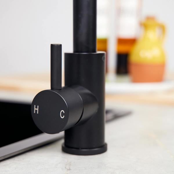 Flode Mjörn | Single Lever Kitchen Sink Mixer Tap with Swivel Spout | L Neck Design | Matt Black Finish