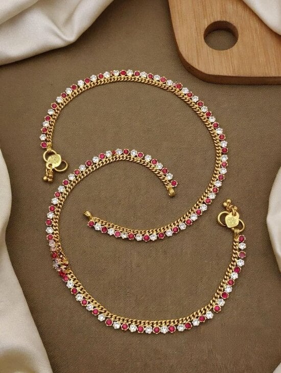 The Colourful Aura Gold Plated Red & Crystal Stone Chain Payal Anklet