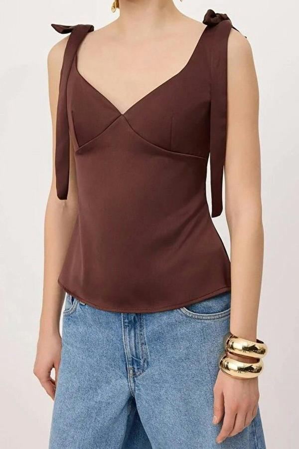WOVCOR Heart Neck Sleeveless Woven Blouse