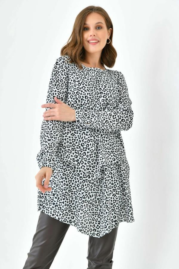 Hoxton Gal Oversized 3/4 Sleeves Crew Neck Layered Tunic with Leopard Print in Brown and White
